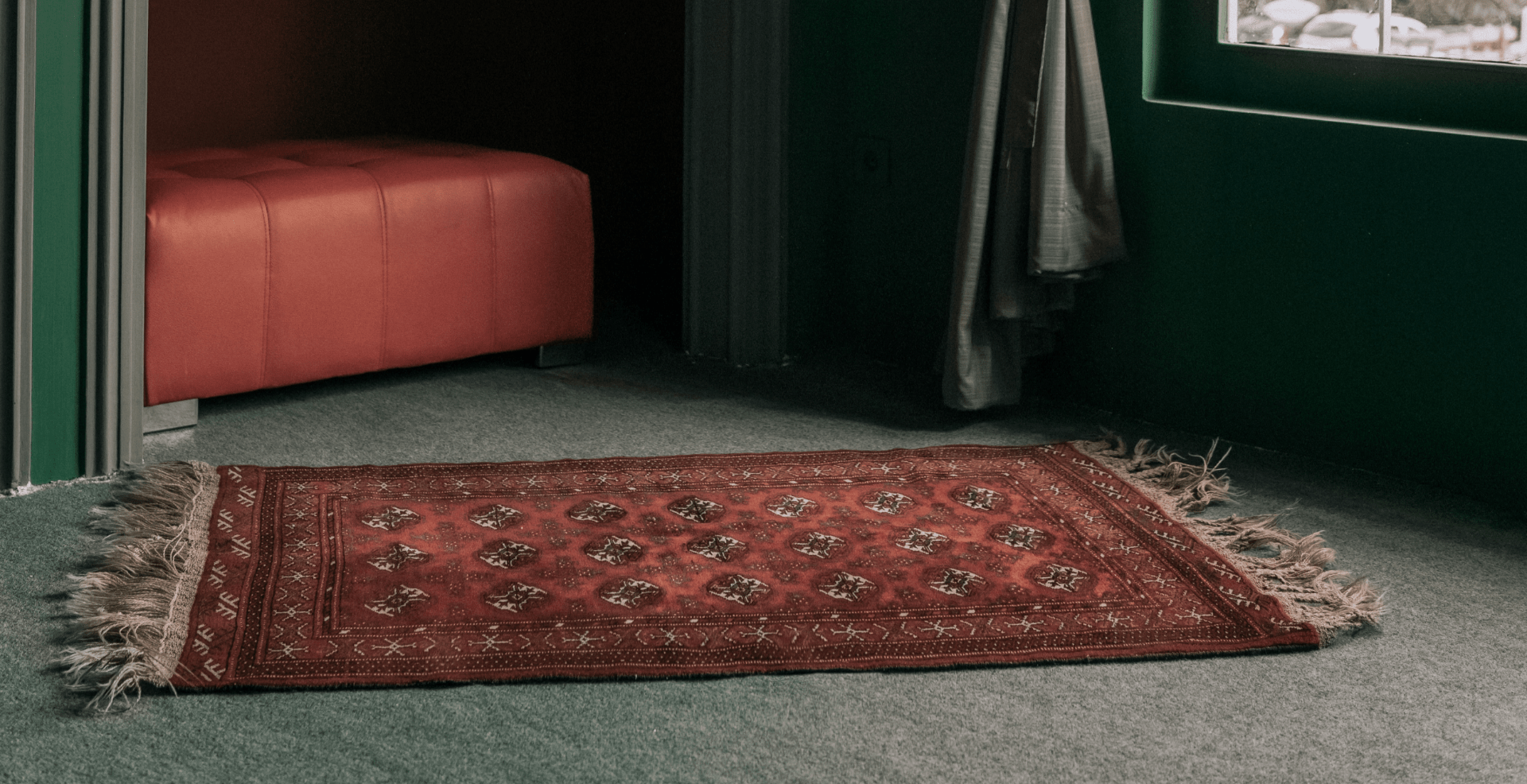 Gallery of traditional and hand woven carpets